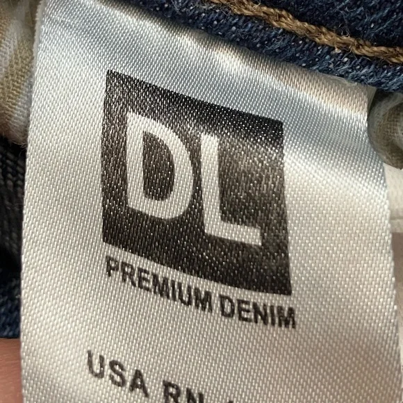 DL1961 Lucy Denim distressed blue Jean girls shorts 14 - Picture 7 of 11